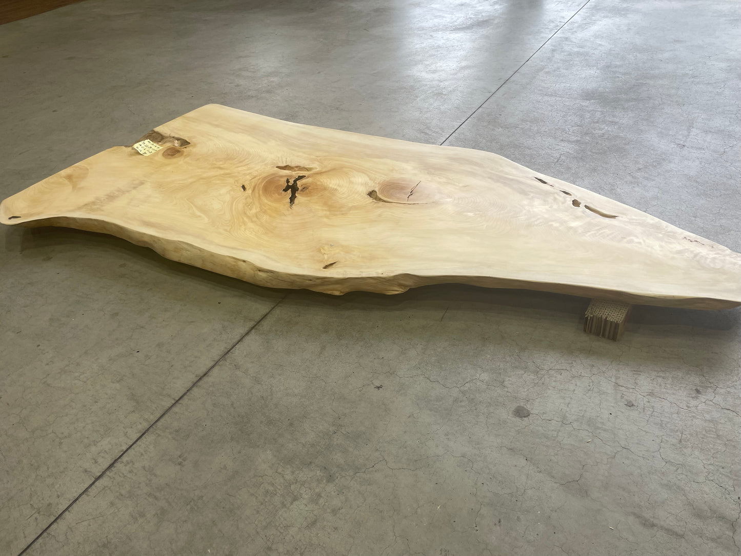 A0030 かしわ 無垢一枚板テーブル天板 2,000mm × 750mm × 45mm