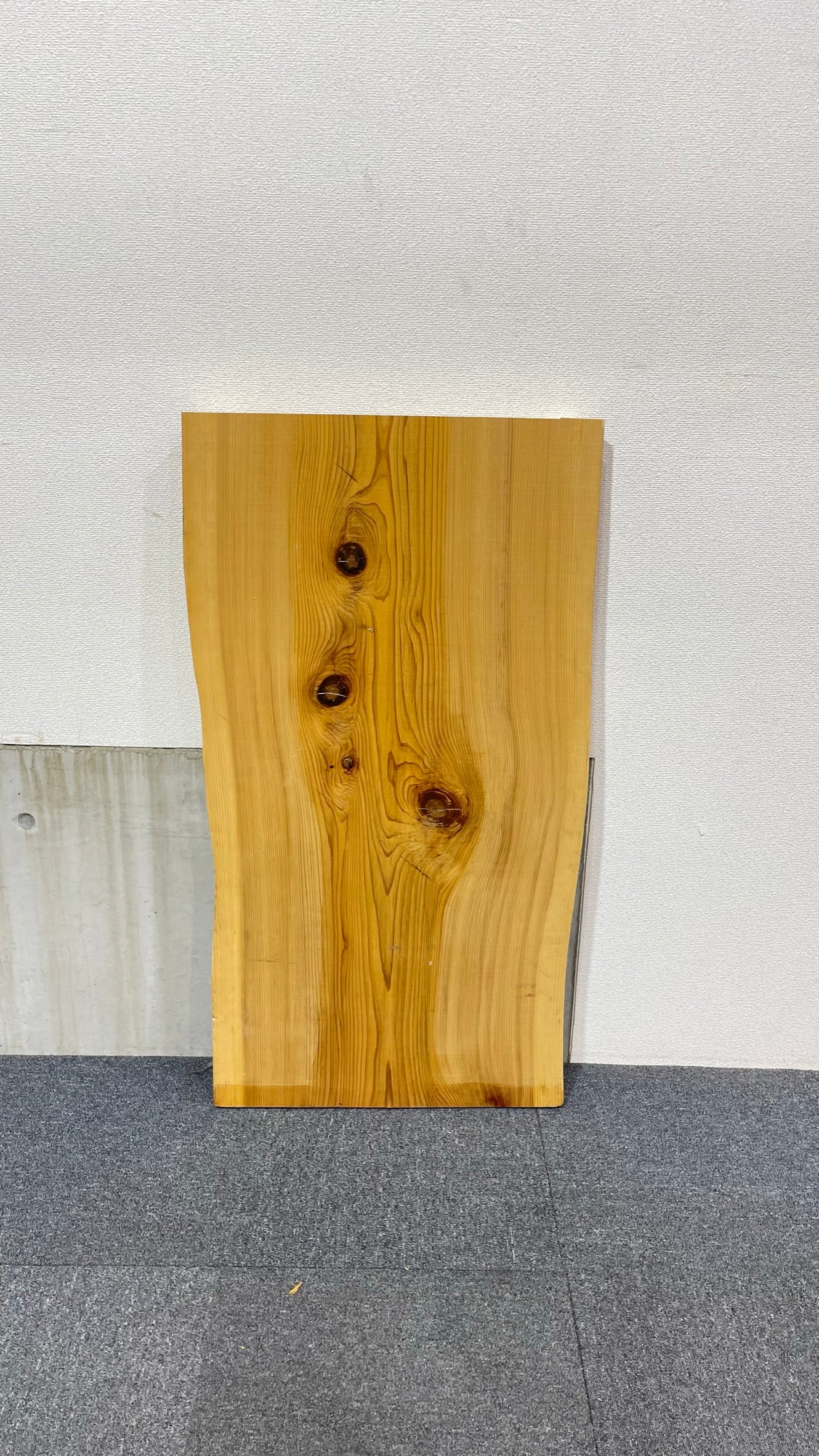 H0009 Cedar board 1,180mm x 585mm x 55mm